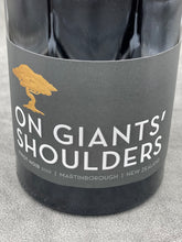 画像をギャラリービューアに読み込む, On Giants&#39; Shoulders Pinot Noir 2019　よりどり12本で15％off対象
