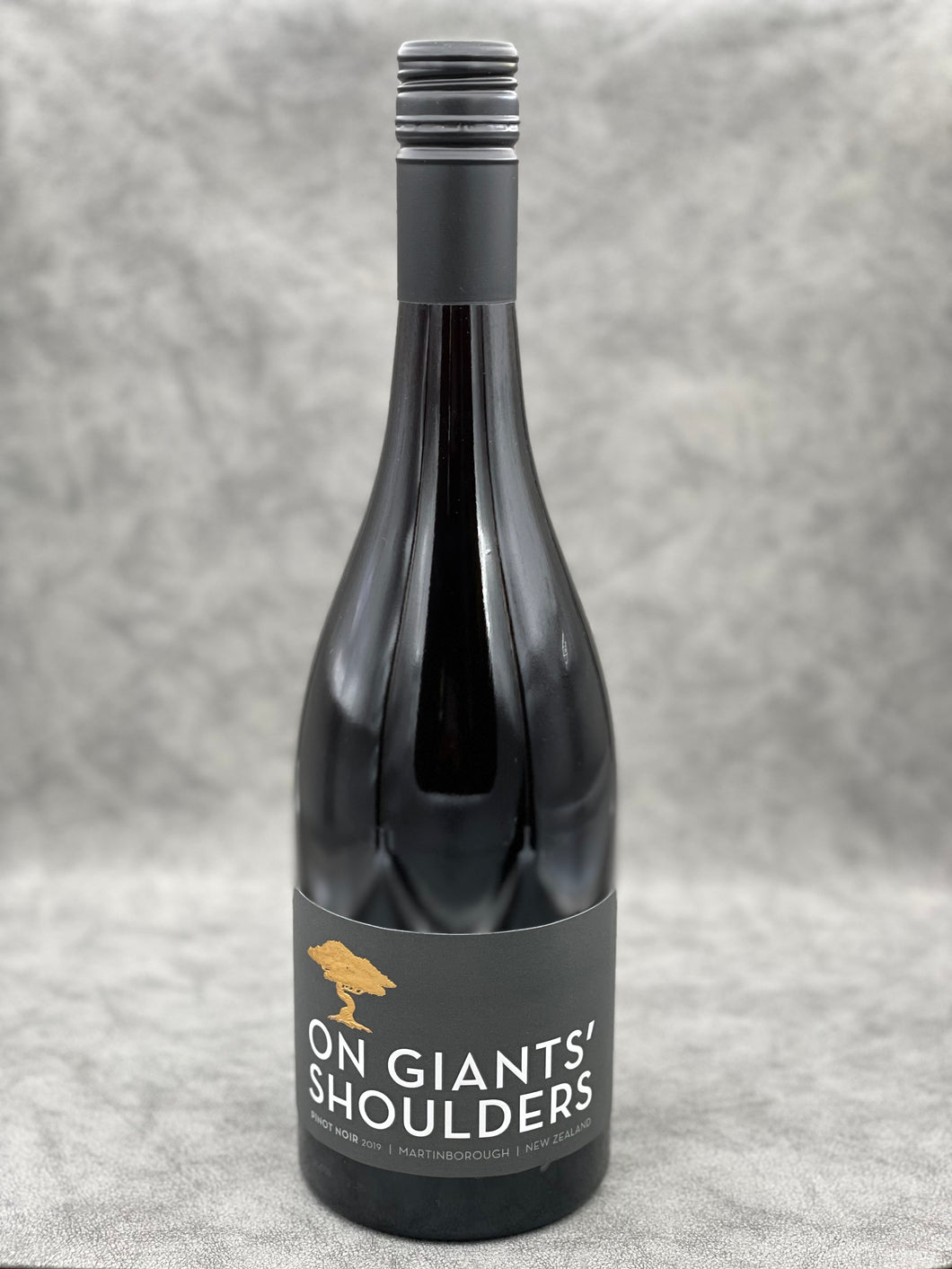 On Giants' Shoulders Pinot Noir 2019　よりどり12本で15％off対象